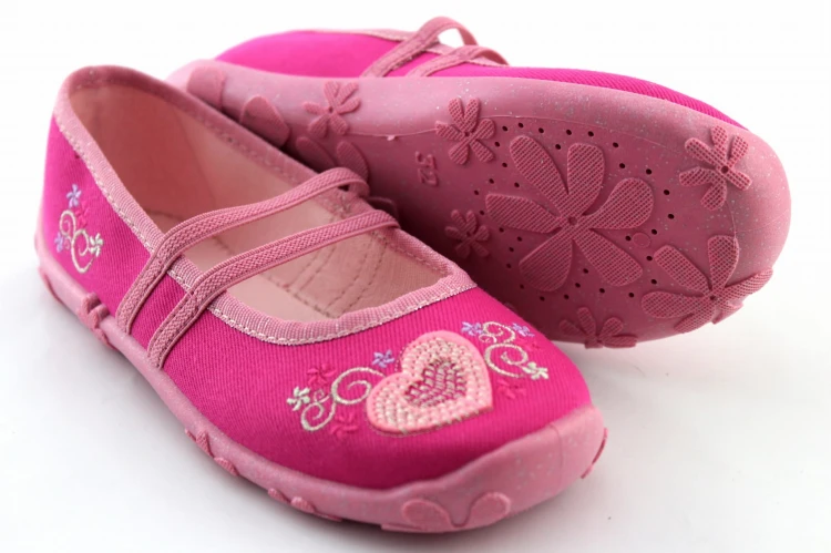 lemigo-pola-567-roz-landrynka-haft-serce-buty-obuwie-kapcie-2.JPG