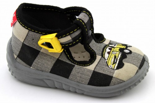 lemigo-sandra-400-kratka-czarny-szary-haft-zolty-samochod-buty-kapcie-2.JPG